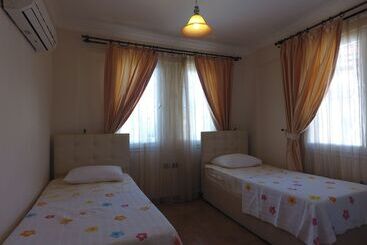 Lale Apart