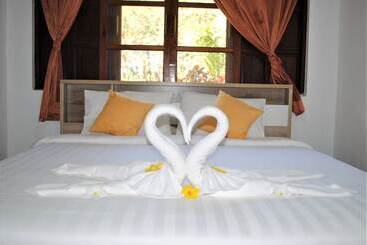 پانسیون Swiss Sawasdee Koh Mak