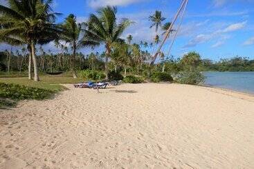 Sigasiga Sands Boutique Resort
