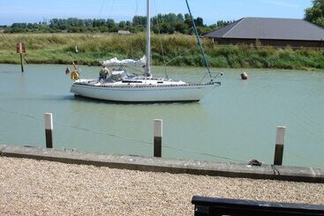 16 The Boathouse, Rye