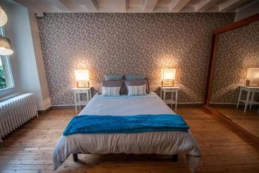 تختخواب و صبحانه Les Chambres Du Mail