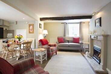 Bramwood Cottages