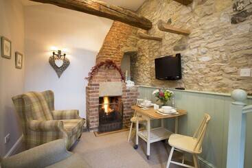 Bramwood Cottages