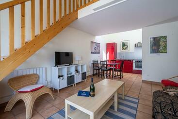 Gite Domaine Renaudin   Les Jardins Du Moulin   Moussy