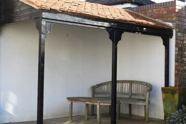 Henry Viii Cottage