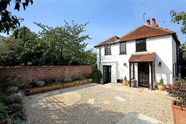 Henry Viii Cottage