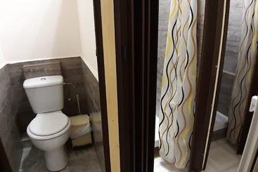 Hostal Marqués Del Campo   Hostel