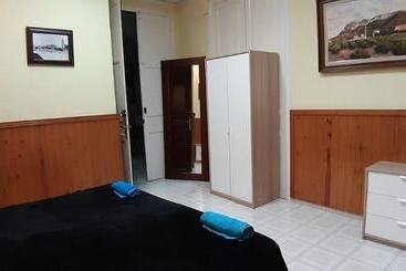 Hostal Marqués Del Campo   Hostel