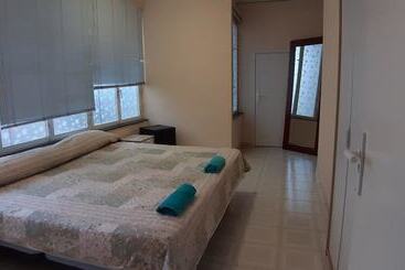 Hostal Marqués Del Campo   Hostel