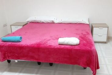 Hostal Marqués Del Campo   Hostel