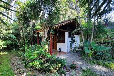 هتل Chalet Y Cabinas Hibiscus