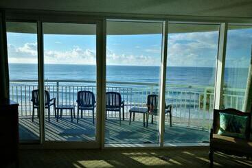 هتل Sandy Beach Resort