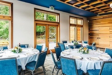 هتل Snug Harbor Resort
