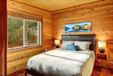 هتل Snug Harbor Resort