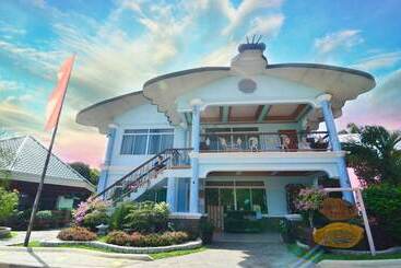 هتل Stargate Dream Vacation Resort