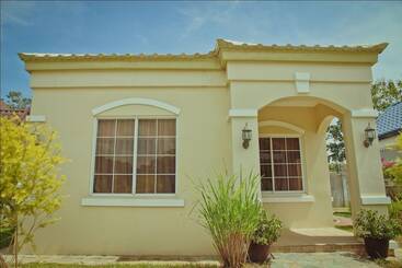 هتل Stargate Dream Vacation Resort