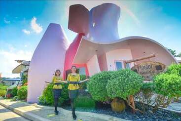 هتل Stargate Dream Vacation Resort