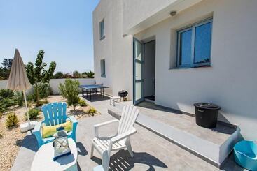پانسیون Blue Diamond Villas