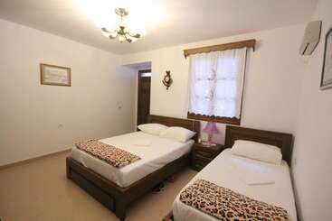 پانسیون Guesthouse Altin
