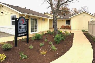 Rellik House. Winery And Alpaca Farm