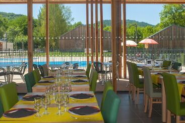 استراحتگاه Village Vacances Les Lambrilles   Chalets