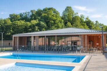 استراحتگاه Village Vacances Les Lambrilles   Chalets