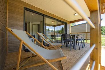 استراحتگاه Village Vacances Les Lambrilles   Chalets
