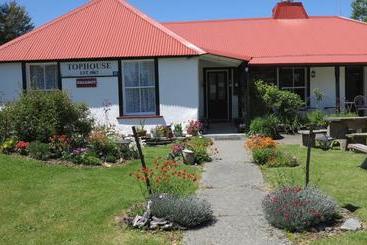 Tophouse Mountain View Cottages