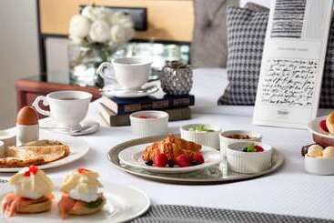 Chekhoff Hotel Moscow Curio Collection By Hilton