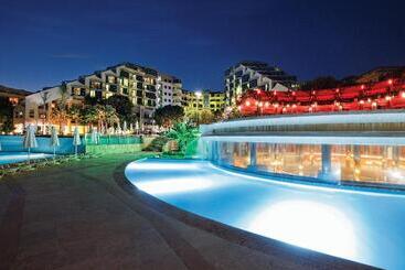 Cornelia De Luxe Resort   All Inclusive