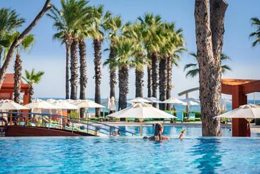 Cornelia De Luxe Resort   All Inclusive