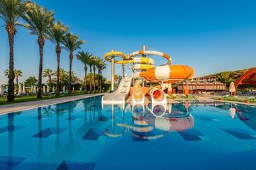 Cornelia De Luxe Resort   All Inclusive