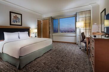 هتل Adana Hiltonsa