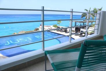 هتل B Cozumel