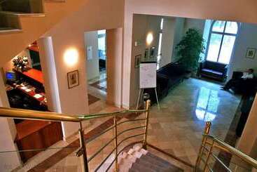 هتل Best Western Plus Krakow Old Town