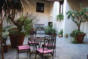 هتل Casa 1800 Granada