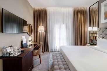 Chekhoff Hotel Moscow Curio Collection By Hilton