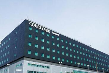 هتل Courtyard By Marriott Warsaw Airport
