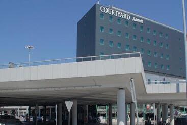 هتل Courtyard By Marriott Warsaw Airport