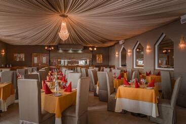 ホテル Crown Paradise Club All Inclusive