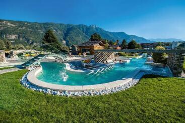 هتل Des Bains De Saillon