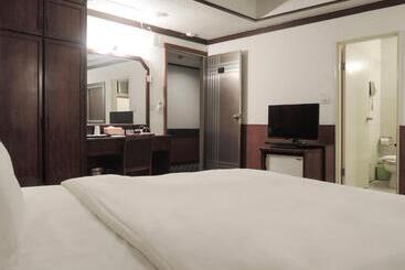 Guide Hotel Changhua Jhongjheng