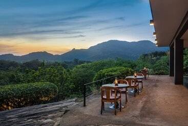 هتل Heritance Kandalama