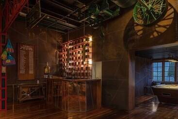 هتل Heritance Tea Factory
