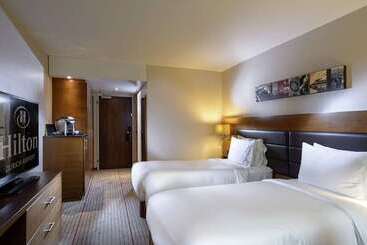 هتل Hilton Zurich Airport