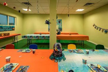 هتل Holiday Inn Lethbridge, An Ihg