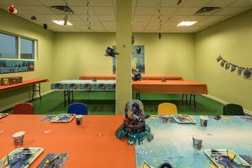 هتل Holiday Inn Lethbridge, An Ihg