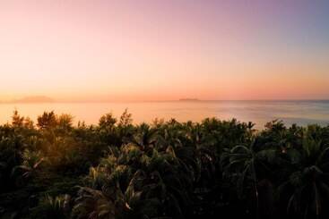 هتل Holiday Inn Resort Sanya Bay, An Ihg