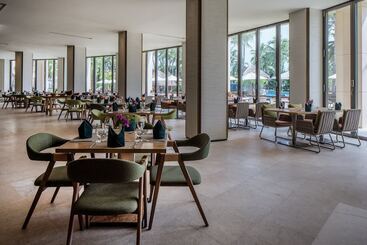 هتل Holiday Inn Resort Sanya Bay, An Ihg