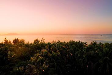 هتل Holiday Inn Resort Sanya Bay, An Ihg
